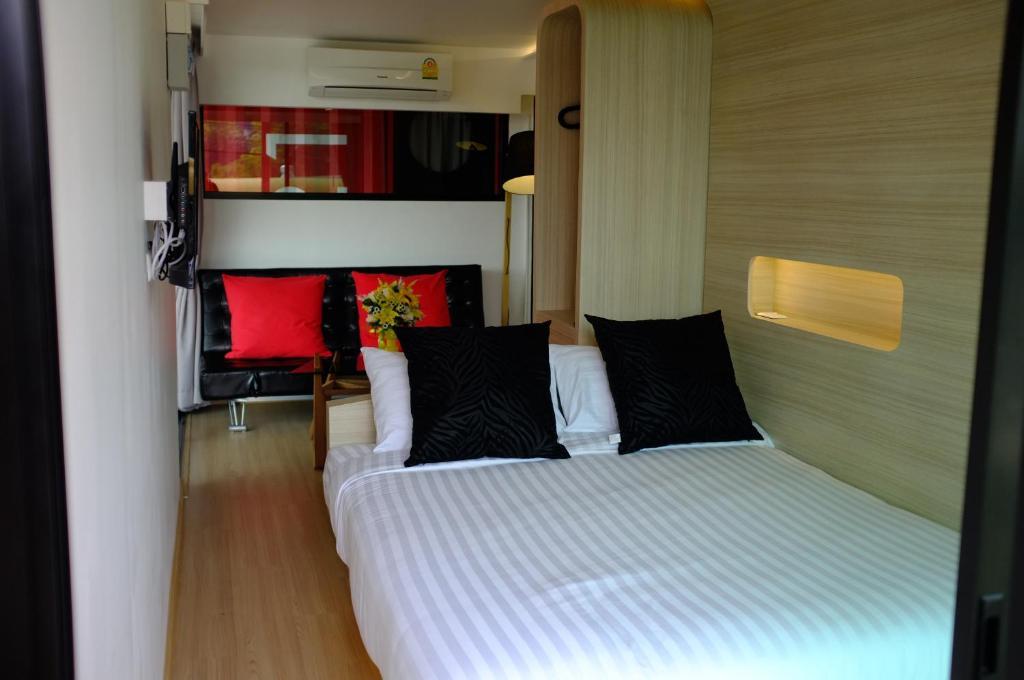 Sleepbox Chiangmai Hotel Chiang Mai Extérieur photo