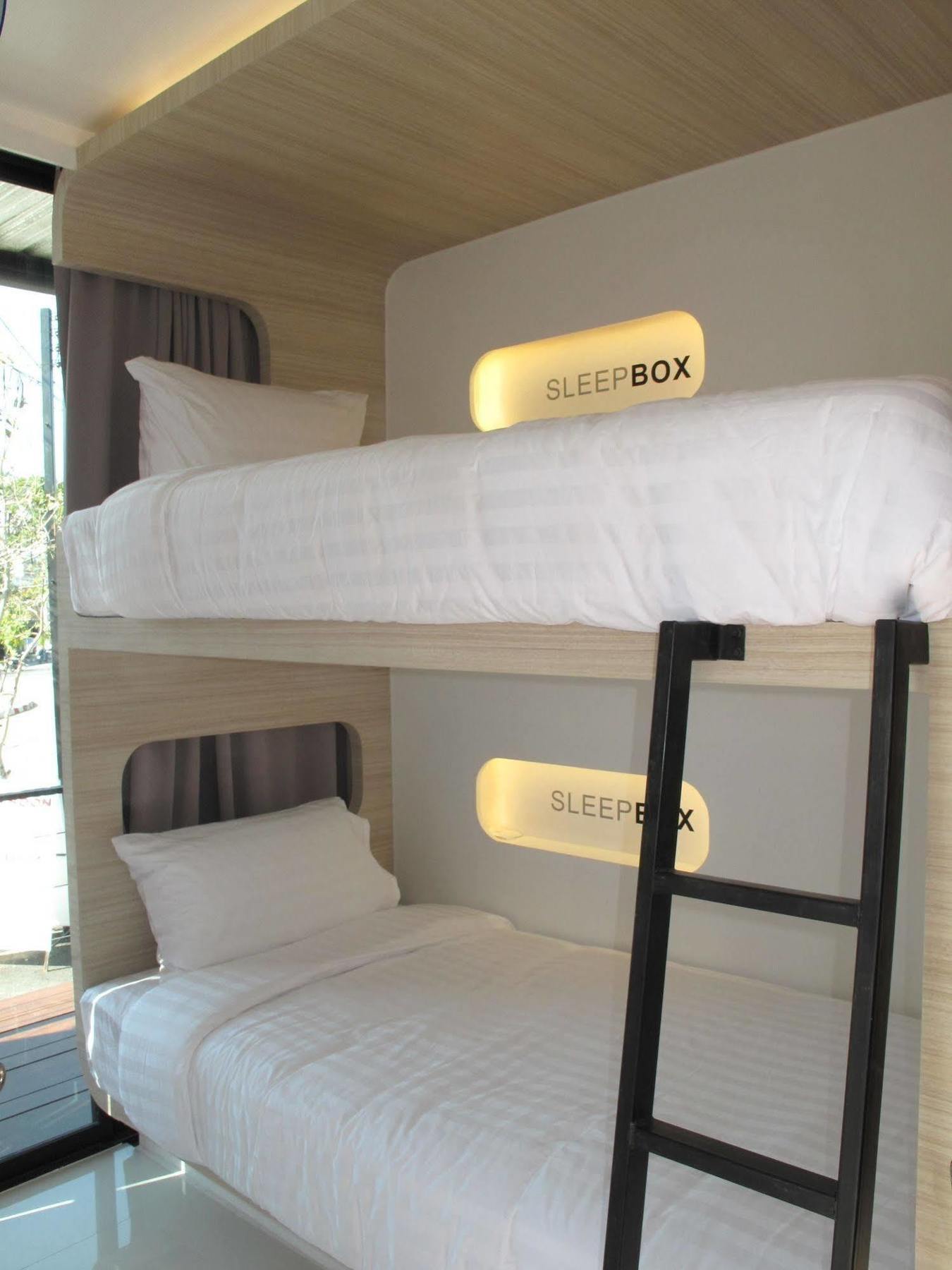 Sleepbox Chiangmai Hotel Chiang Mai Extérieur photo