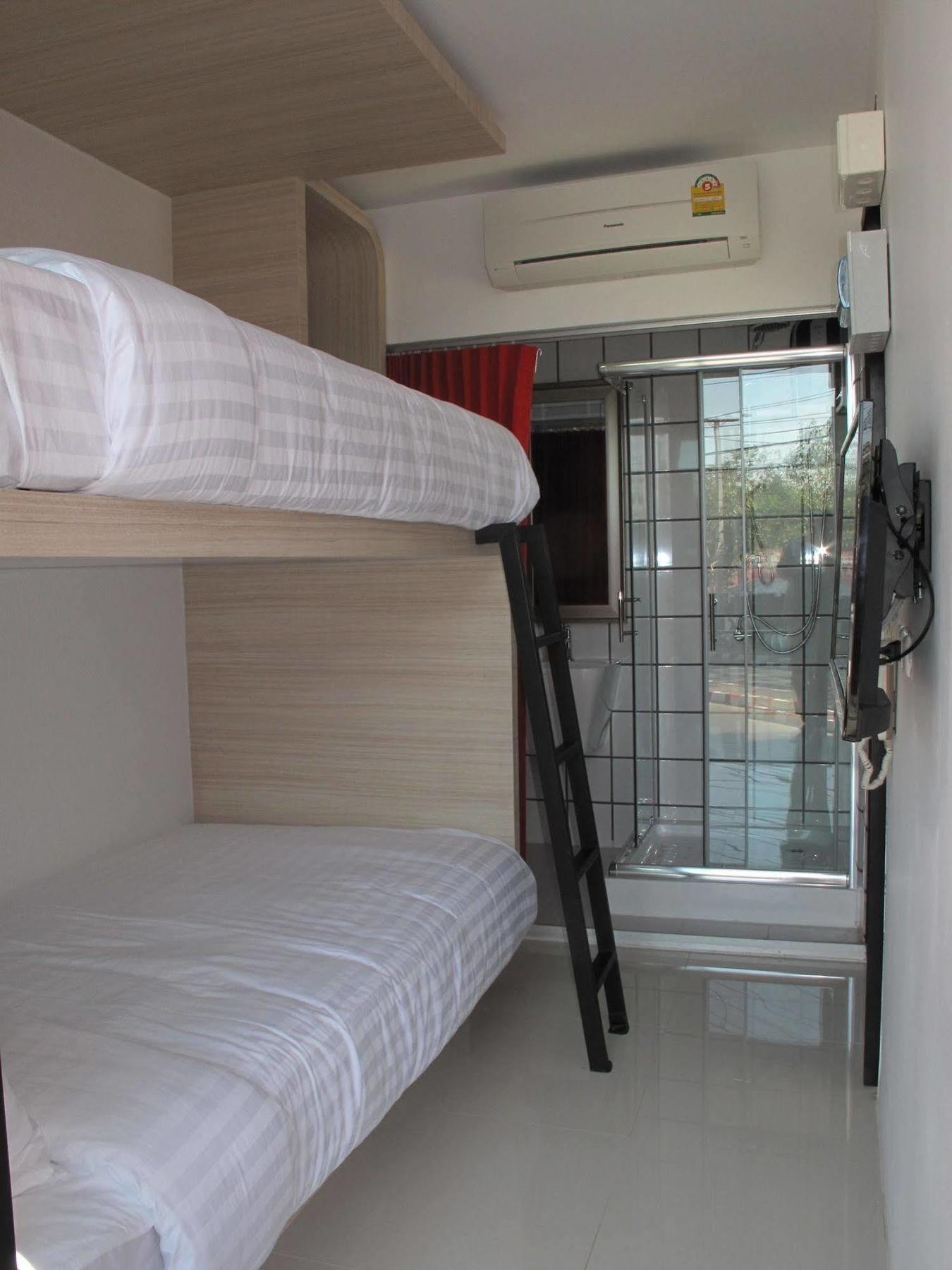 Sleepbox Chiangmai Hotel Chiang Mai Extérieur photo